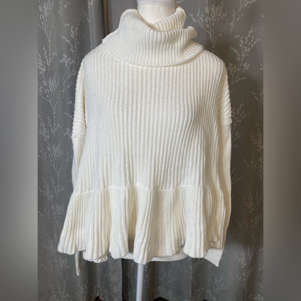 Free People Oversized Cropped Funnel Neck Peplum Sweater • XS